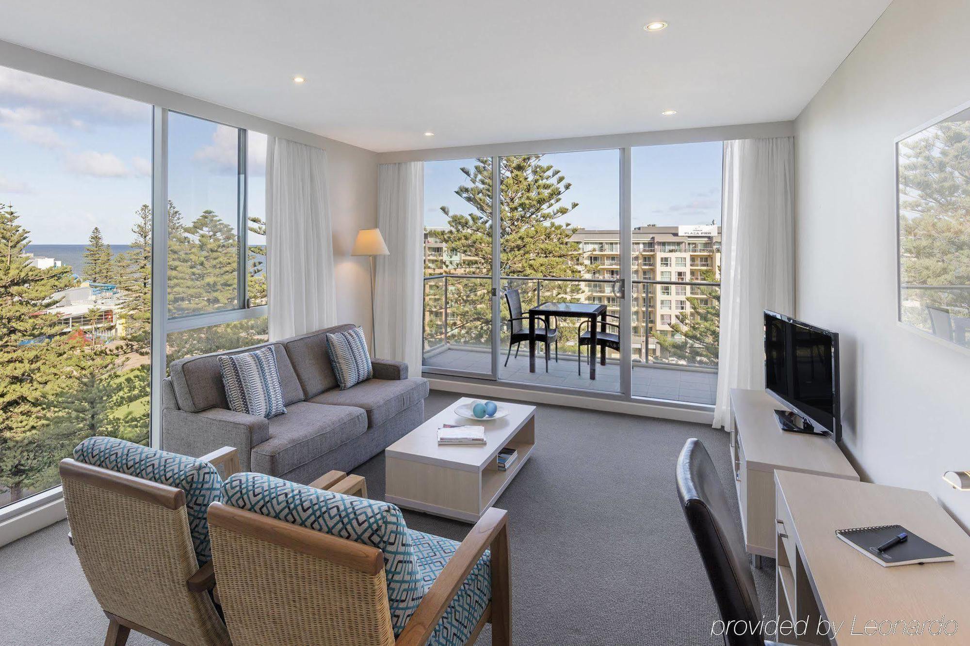 Oaks Glenelg Liberty Suites Аделаида Экстерьер фото