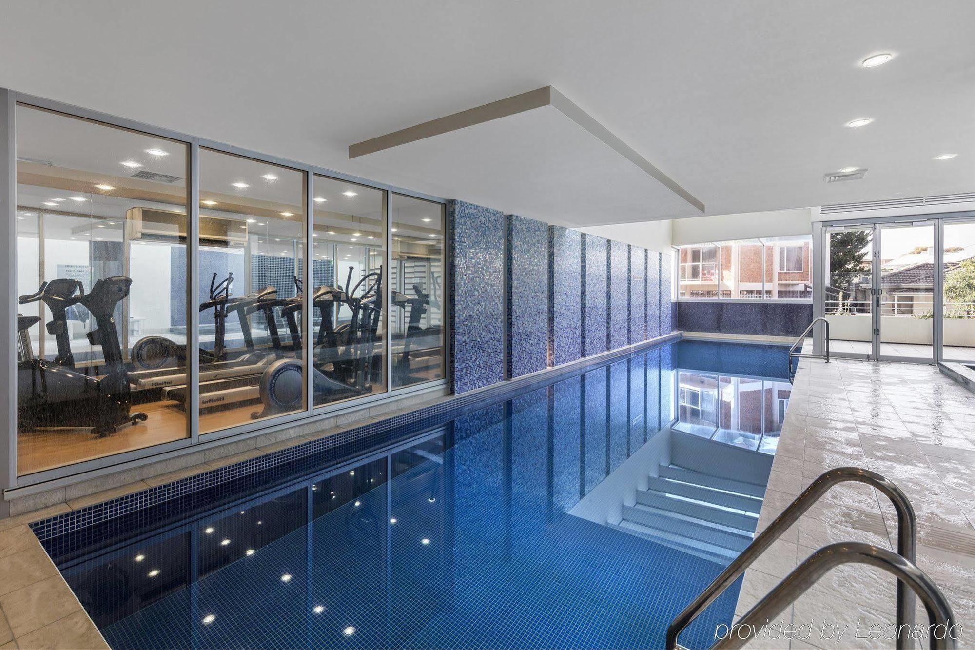 Oaks Glenelg Liberty Suites Аделаида Экстерьер фото